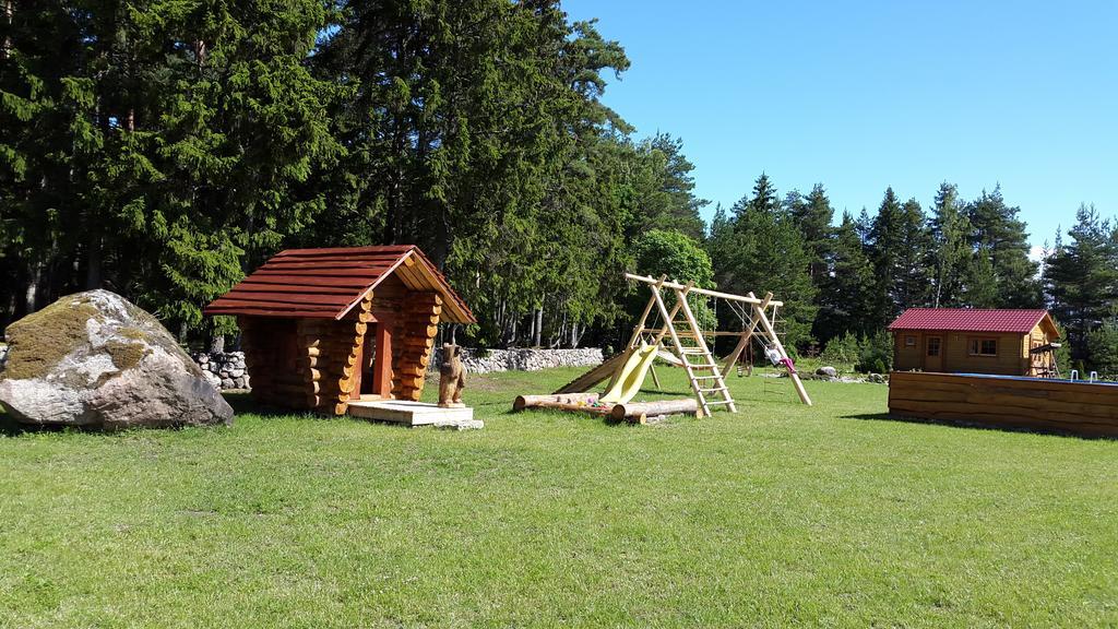 Maenniste Holiday Home Hiievalja Oda fotoğraf